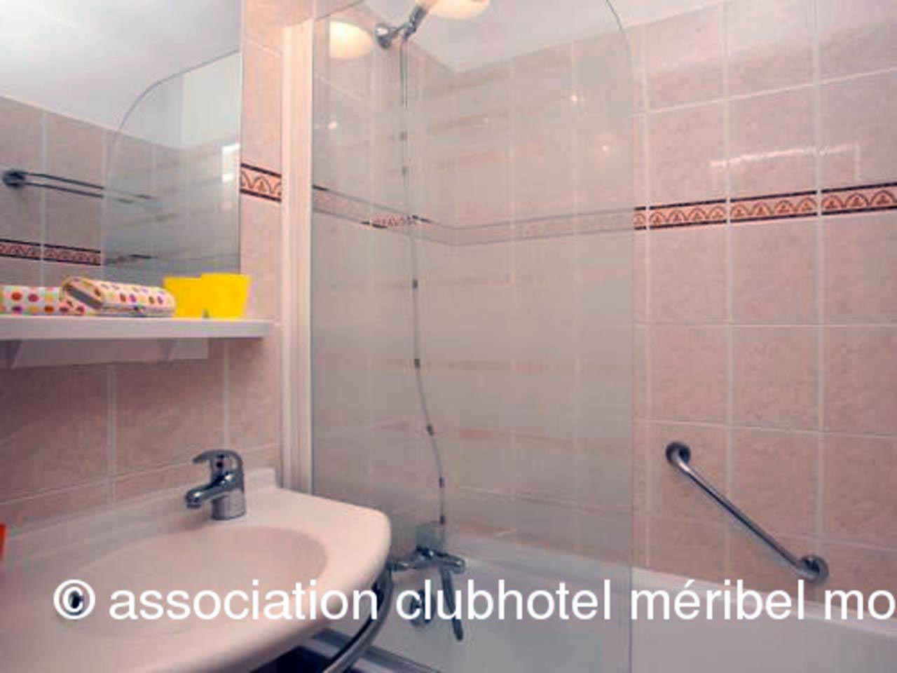 label.alt.club_hotel_meribel_mottaret.studio_salle_de_bains